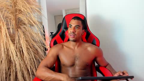 Snapshot of kevinxblack chatting on February 26, 1:25 am sebastian online show from February 26, 1:25 am