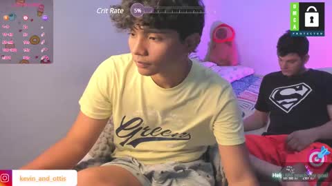 Snapshot of kevinxlvx chatting on December 29, 9:41 pm kevin and ottis online show from December 29, 9:41 pm