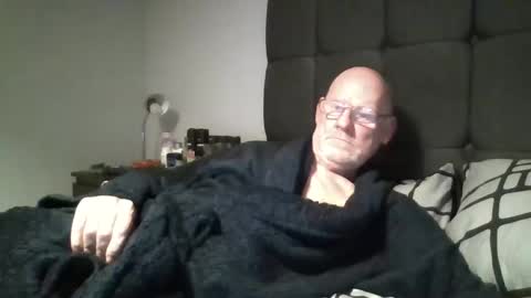 kevlooking4sez online show from December 26, 1:29 am