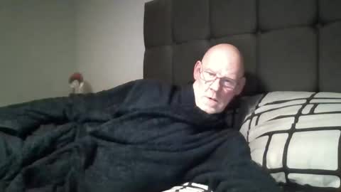kevlooking4sez online show from January 9, 12:57 am