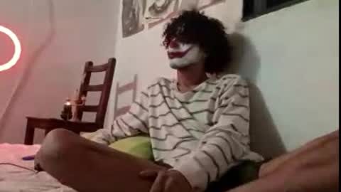 kevvluna05 online show from November 1, 6:45 am