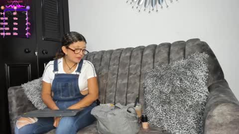 Keila Milf online show from September 30, 4:23 am