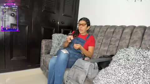 Keila Milf online show from October 23, 2:57 am