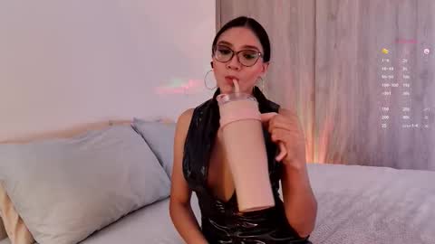 Keyla online show from November 19, 9:57 pm