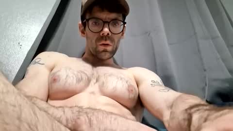 kgooch92 online show from March 14, 6:39 am