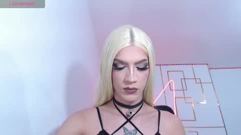 Snapshot of khalany_hadid chatting on January 4, 5:27 am kahalany online show from January 4, 5:27 am