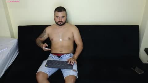 Snapshot of khalidferrer chatting on October 3, 2:10 am khalid ferrer online show from October 3, 2:10 am