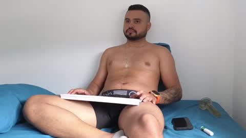 Snapshot of khalidferrer chatting on March 3, 3:43 pm khalid ferrer online show from March 3, 3:43 pm
