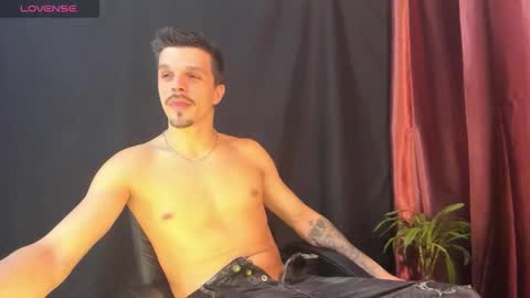 DonyBrown online show from February 3, 6:45 pm