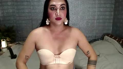 khimtemptress69 online show from June 30, 10:36 am
