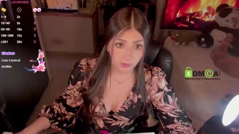 Snapshot of khionebesset chatting on February 26, 7:02 am Khi. online show from February 26, 7:02 am