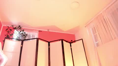 Khloe online show from November 14, 3:03 pm