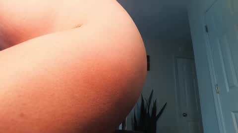 Khloe online show from September 24, 8:59 pm