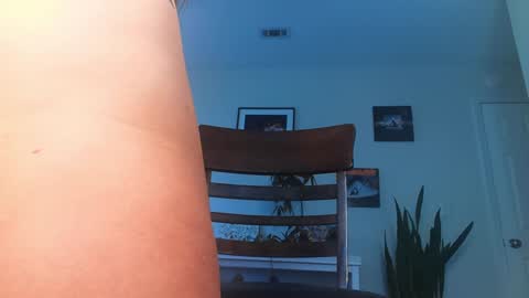 Khloe online show from October 20, 6:24 pm