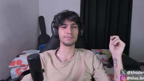 khozler_ online show from October 27, 4:12 am