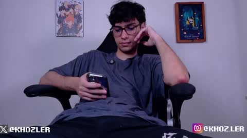 khozler_ online show from April 6, 11:17 pm