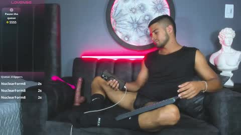 Khriss brown online show from January 17, 11:07 pm