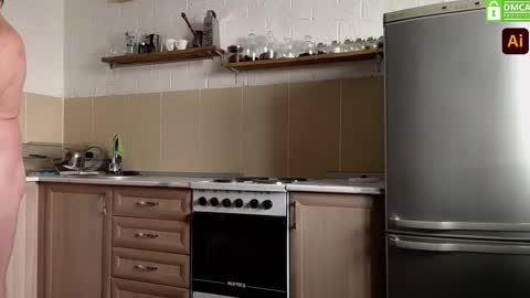 Hey Im Ivan everyday online 9am to 6pm 6 GMT Help me Reach K FollowerslPut your finger up  online show from March 5, 9:49 am