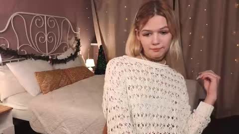 Kiana online show from December 15, 5:47 am