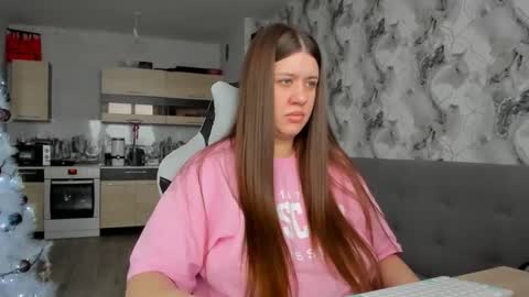 kianna_dior_ online show from January 12, 9:27 am