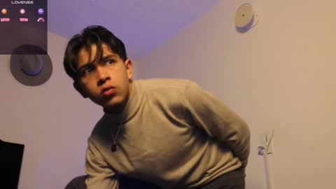 Adrian  Chlloe online show from December 14, 12:28 am