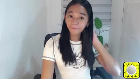 Snapshot of kiara_bedisa143 chatting on February 10, 10:30 pm i love bella online show from February 10, 10:30 pm