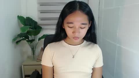 Snapshot of kiara_bedisa143 chatting on December 7, 2:03 am i love bella online show from December 7, 2:03 am