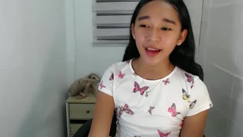 Snapshot of kiara_bedisa143 chatting on December 3, 3:59 am i love bella online show from December 3, 3:59 am