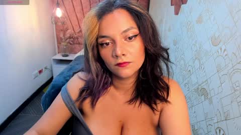 kiara Cruz online show from March 27, 9:38 pm