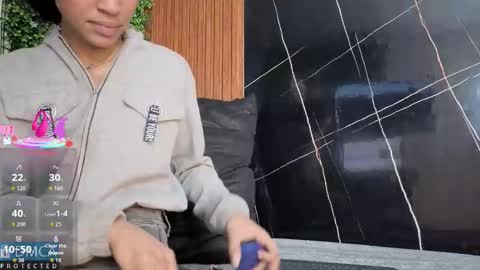 Kiara Zahiri online show from November 7, 11:12 am