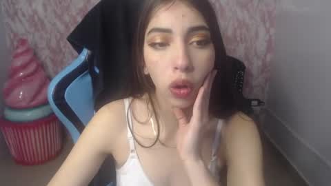 kiara online show from July 7, 1:04 pm