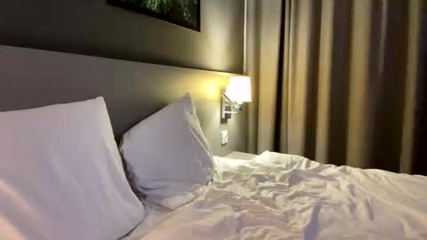 kiarnag online show from February 12, 11:08 pm