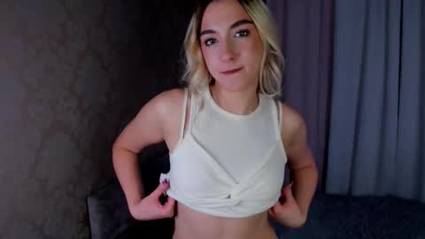 Bella online show from November 21, 12:25 pm