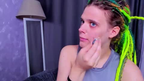 Kiki online show from September 23, 10:42 am