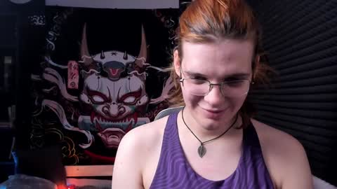 Snapshot of kiki_krash chatting on December 24, 10:22 am Kiki online show from December 24, 10:22 am