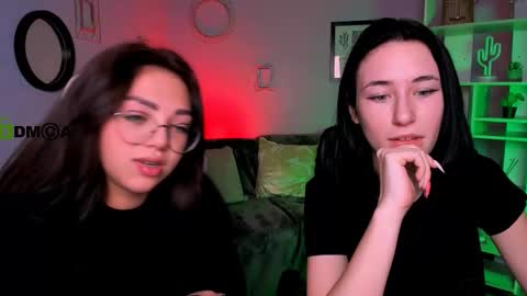 kiki_swan online show from March 11, 7:24 am