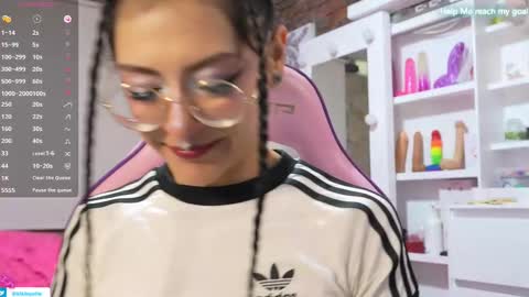 kiki online show from February 9, 5:54 pm