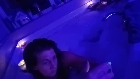 kikilovespartylights online show from September 29, 6:56 am