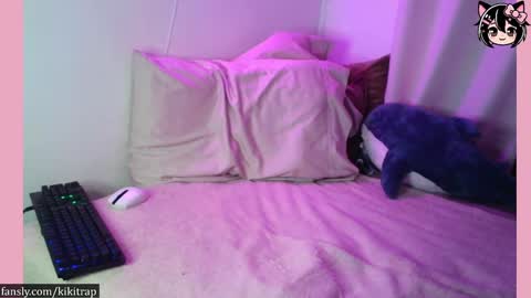 Kiki Trap online show from December 28, 3:58 am