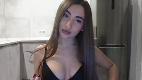 Snapshot of killer__girls chatting on January 11, 8:21 pm EvaAnna online show from January 11, 8:21 pm
