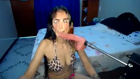 Camilo  Vanessa online show from July 15, 9:52 pm