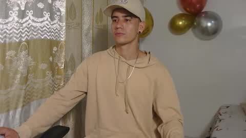 Snapshot of kilyan_ chatting on October 23, 7:43 am jahn online show from October 23, 7:43 am