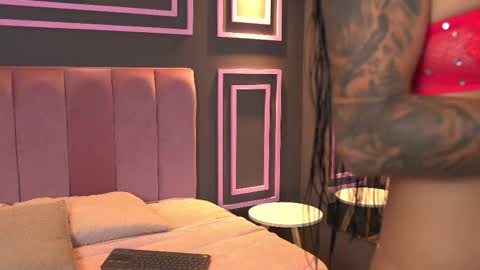 Kim online show from February 4, 1:15 pm