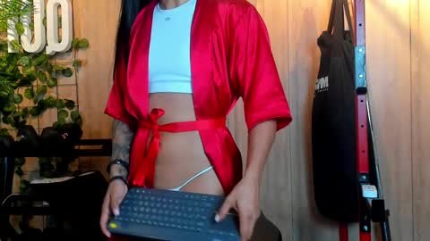 Kim online show from February 22, 4:09 pm