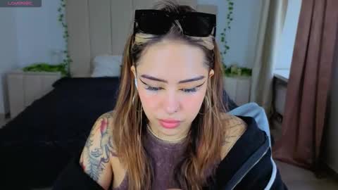 Kim online show from October 29, 9:44 am