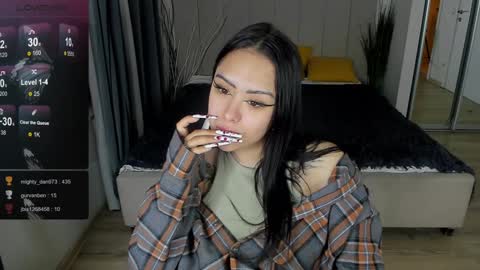 Snapshot of kim_brownie chatting on January 23, 6:17 am Kim online show from January 23, 6:17 am