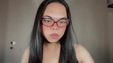 KYLIE online show from December 2, 2:48 pm