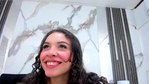 K I M online show from October 6, 8:04 pm