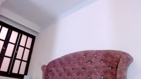 K I M online show from February 24, 1:10 pm