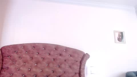 K I M online show from March 7, 1:51 pm